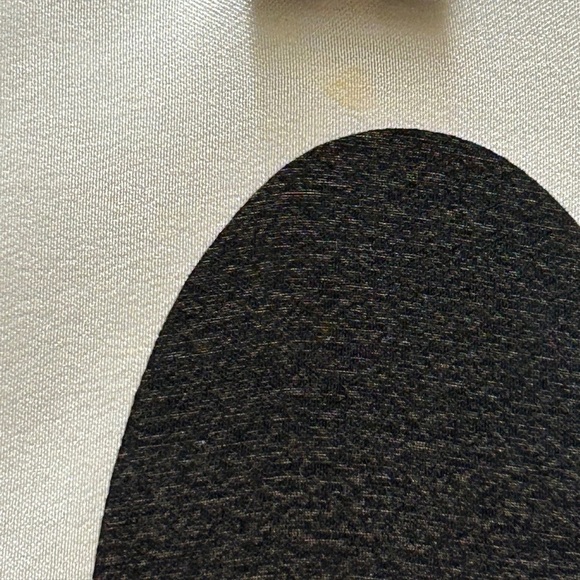 Vintage ESCADA Heart Print Silk Scarf – 33” Square - Picture 3 of 4